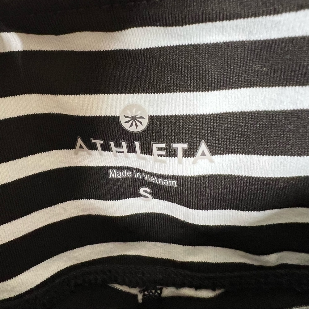 Athleta Chaturanga Capri Crop Leggings Black White Stripe Small Style 243095 - Picture 4 of 11